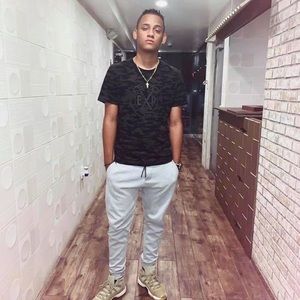 Meet your Posher, Bladimir